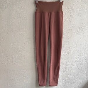 Vuori High-Waisted Pink Leggings
